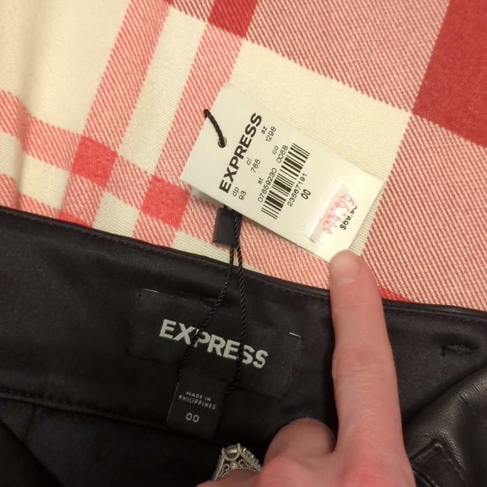 Express Black Draped Front Faux Leather Skirk NWT - Picture 3 of 3
